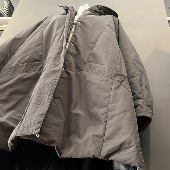 Creenstone Black Parka - Picture 2 of 6